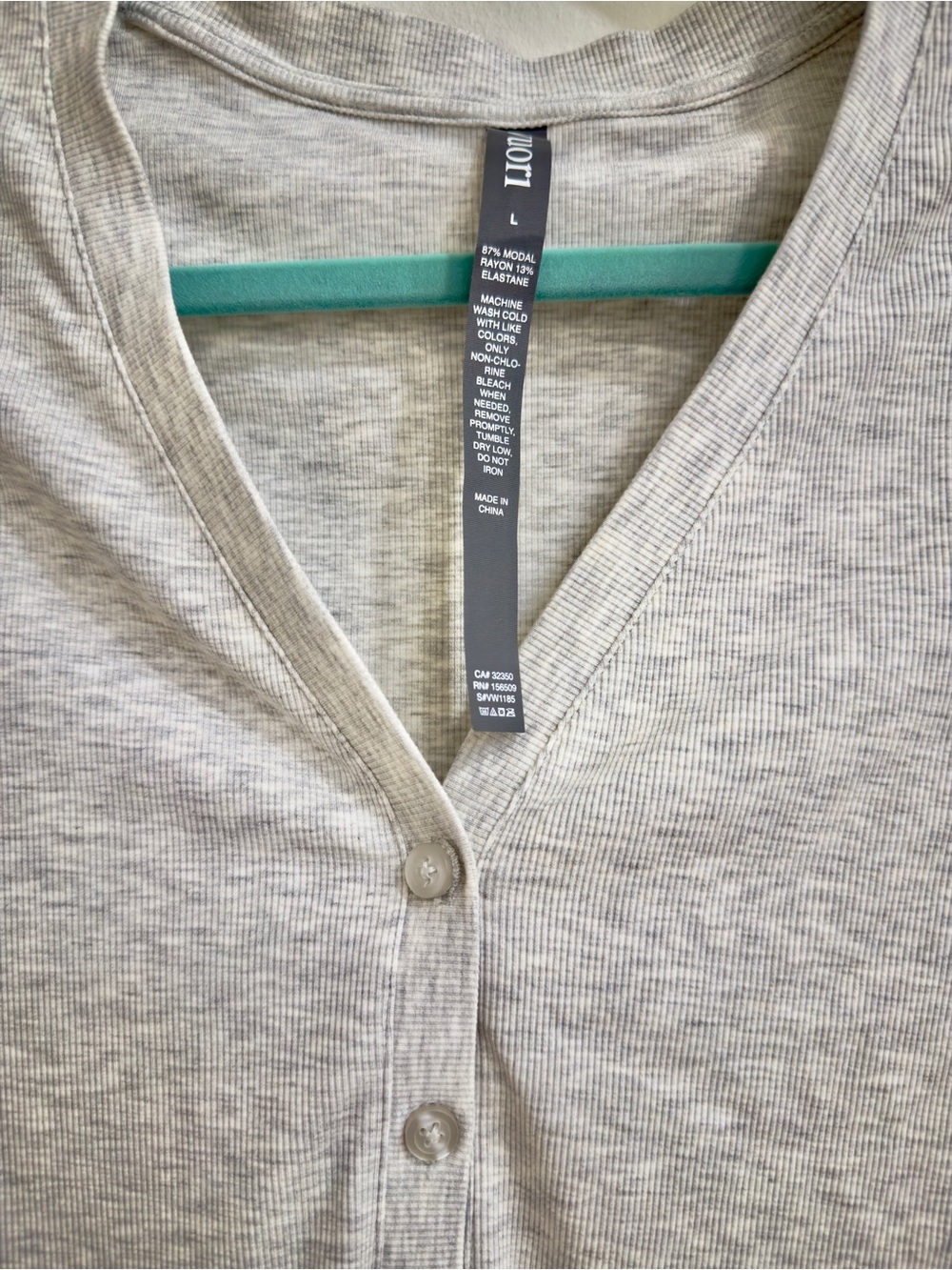 Vuori Long Sleeve Pose Cardigan | Size: Large | light heather grey - Picture 5 of 6